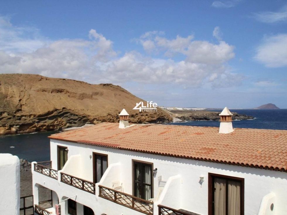 Penthouse for sale in  Arona, Spain - MT-2409241