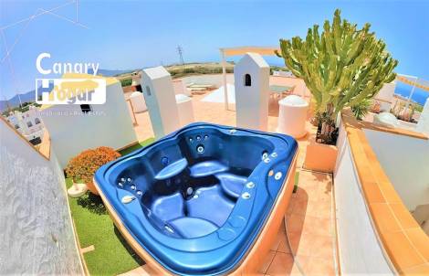 Penthouse for sale in  Callao Salvaje, Spain - 056601