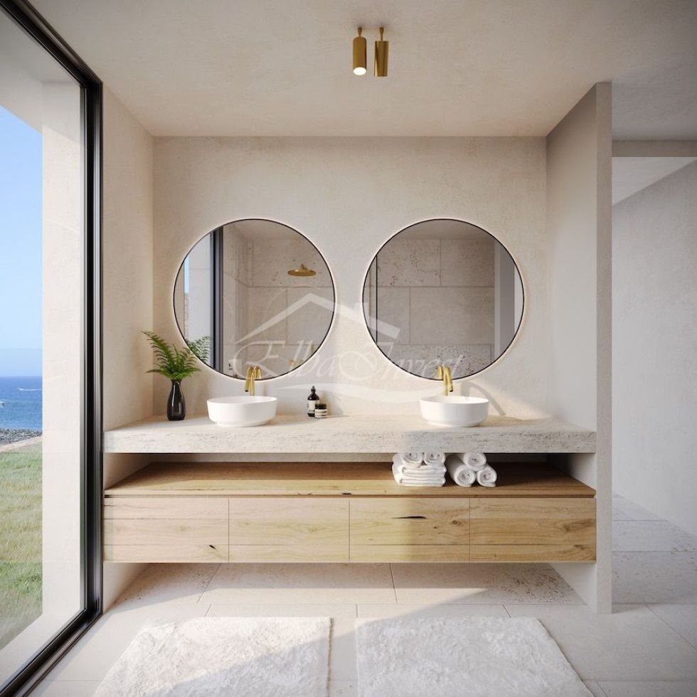 Penthouse for sale in  Callao Salvaje, Spain - 4869