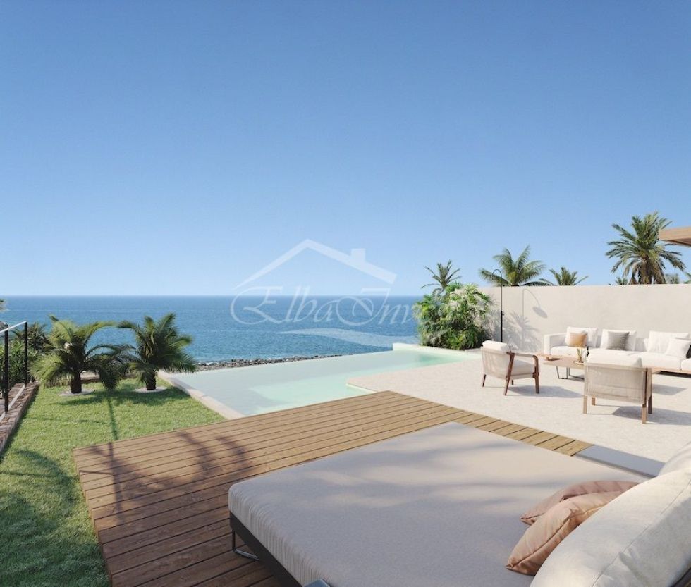 Penthouse for sale in  Callao Salvaje, Spain - 5240