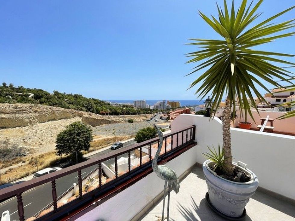 Penthouse for sale in  Costa Adeje, Spain - 044551