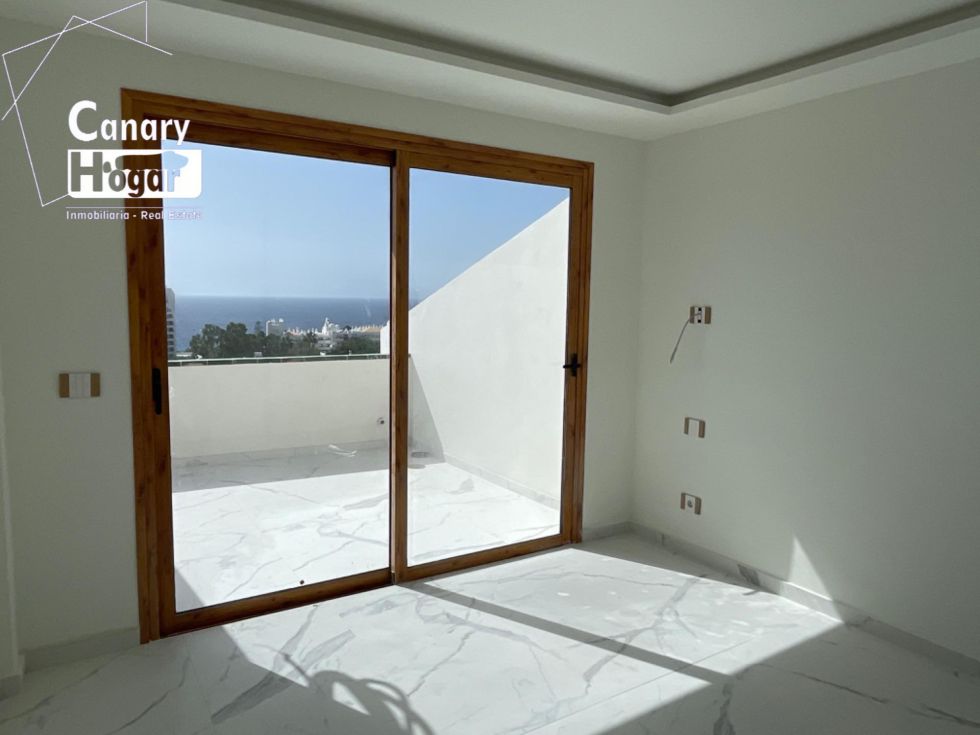 Penthouse for sale in  Costa Adeje, Spain - 055511