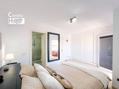 Penthouse for sale in  Costa Adeje, Spain - 056431