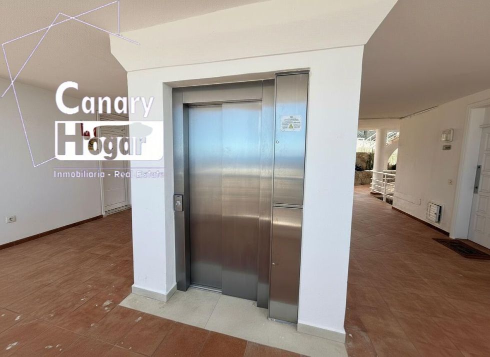 Penthouse for sale in  Costa Adeje, Spain - 057541
