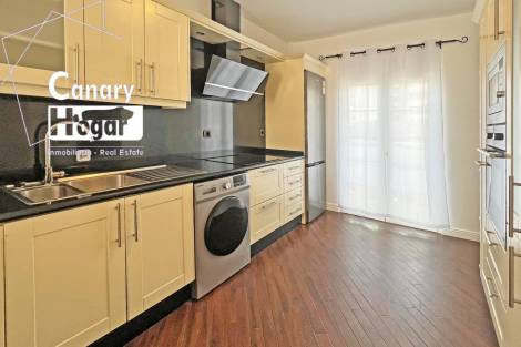 Penthouse for sale in  Costa Adeje, Spain - 057551