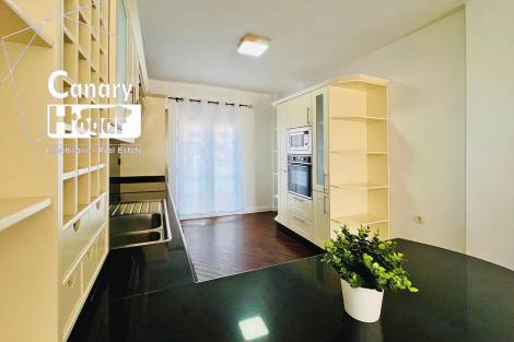 Penthouse for sale in  Costa Adeje, Spain - 057551