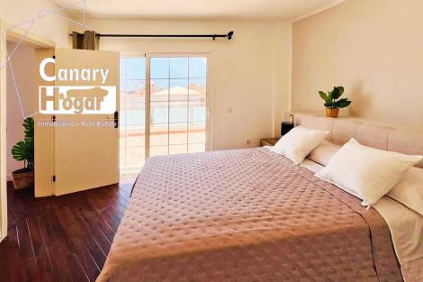 Penthouse for sale in  Costa Adeje, Spain - 057551