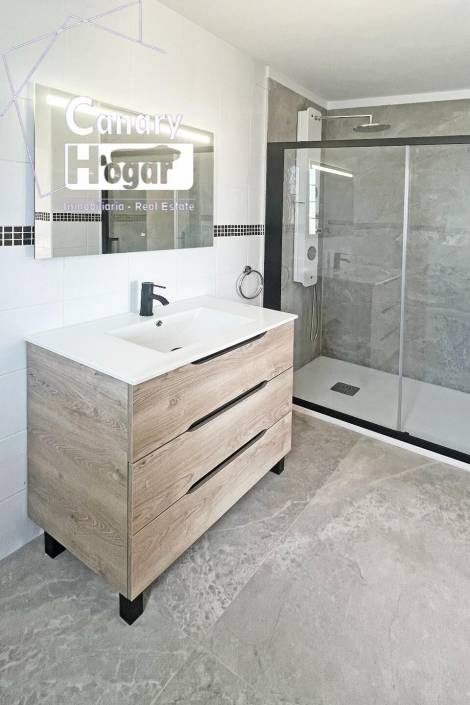 Penthouse for sale in  Costa Adeje, Spain - 057551