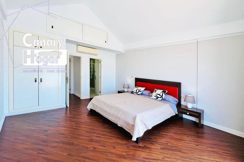 Penthouse for sale in  Costa Adeje, Spain - 057551