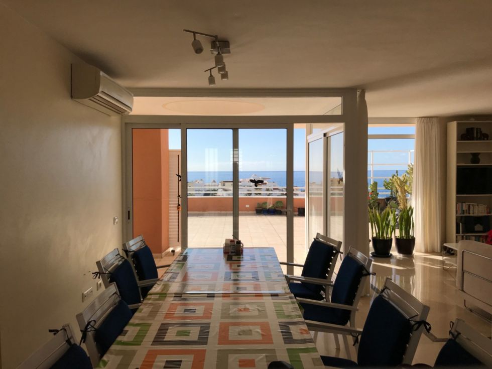 Penthouse for sale in  La Caleta, Spain - 043201