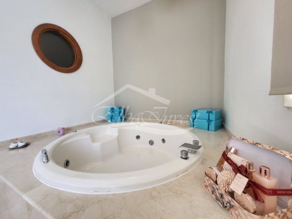 Penthouse for sale in  Las Chafiras, Spain - 5405