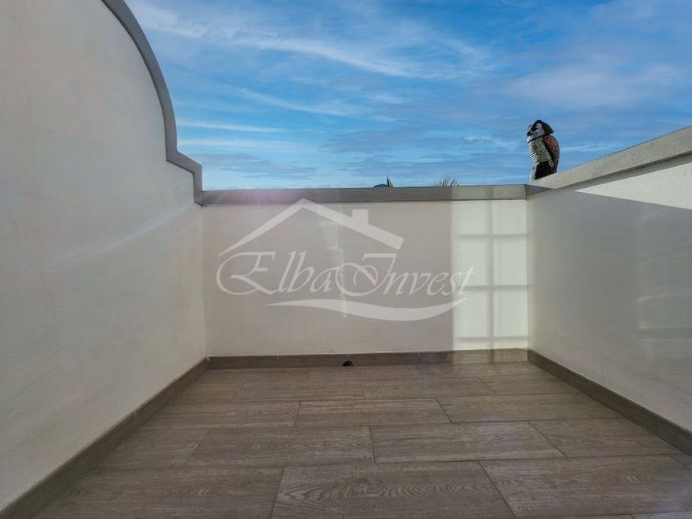 Penthouse for sale in  Las Chafiras, Spain - 5405