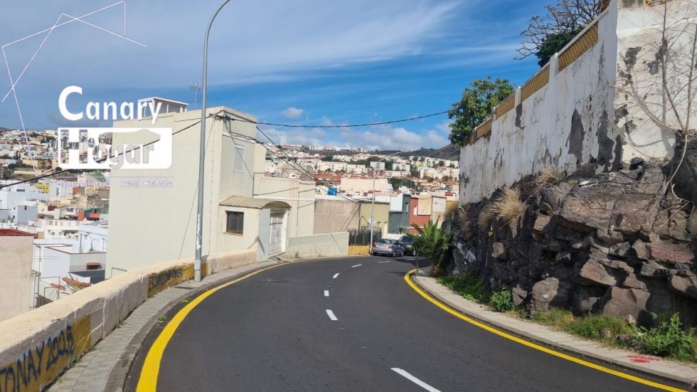 Penthouse for sale in  Santa Cruz de Tenerife, Spain - 056981