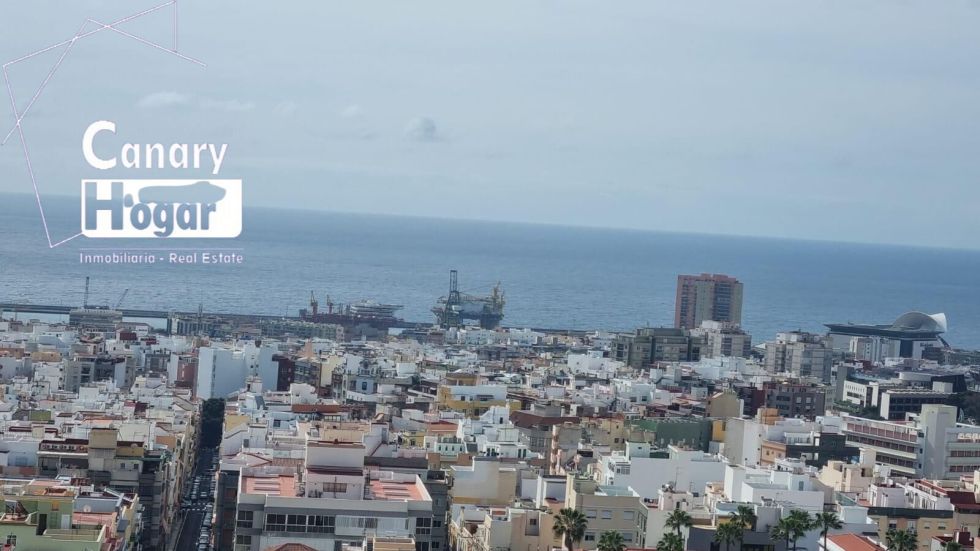 Penthouse for sale in  Santa Cruz de Tenerife, Spain - 056981