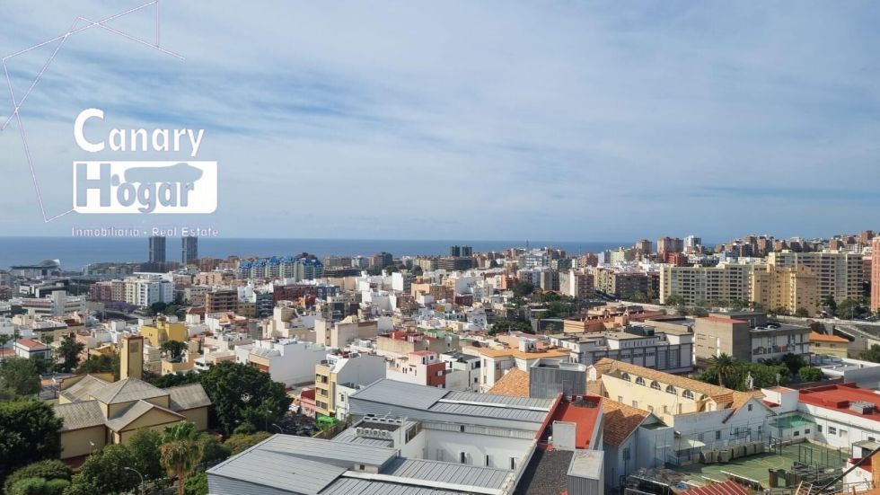 Penthouse for sale in  Santa Cruz de Tenerife, Spain - 056981