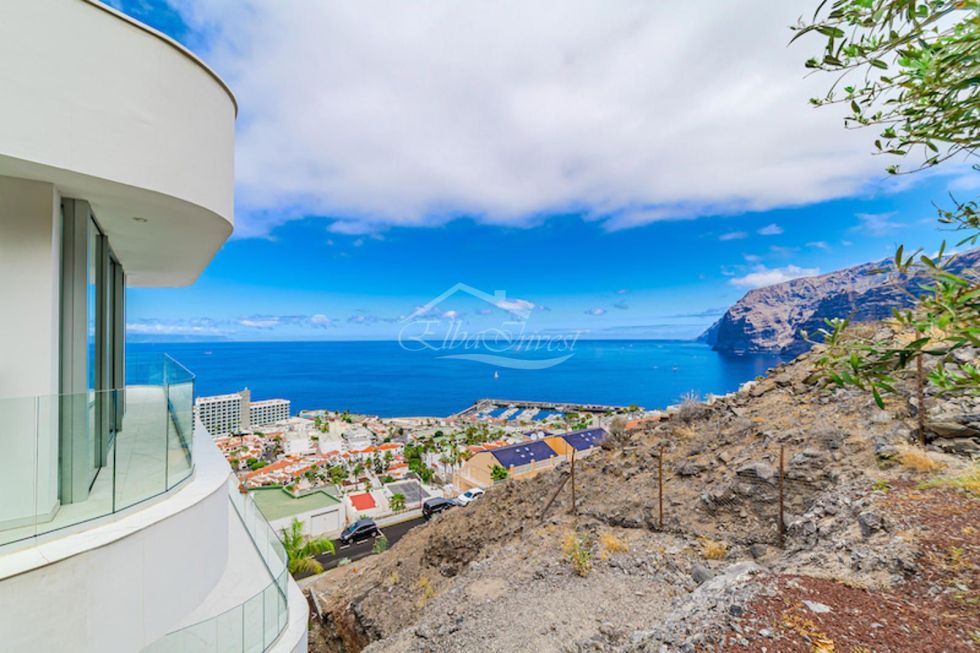 Penthouse for sale in  Santiago del Teide, Spain - 5800