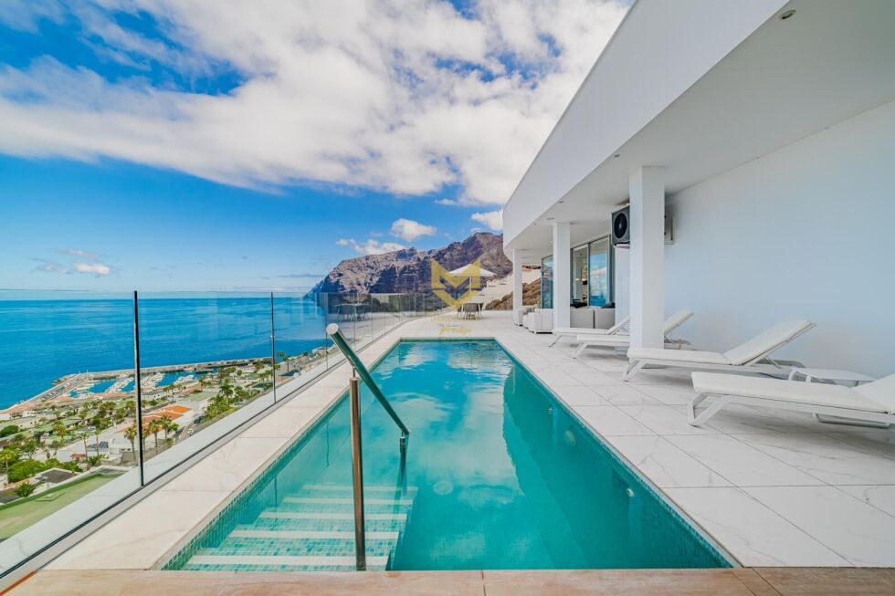 Penthouse for sale in  Santiago del Teide, Spain - P00048