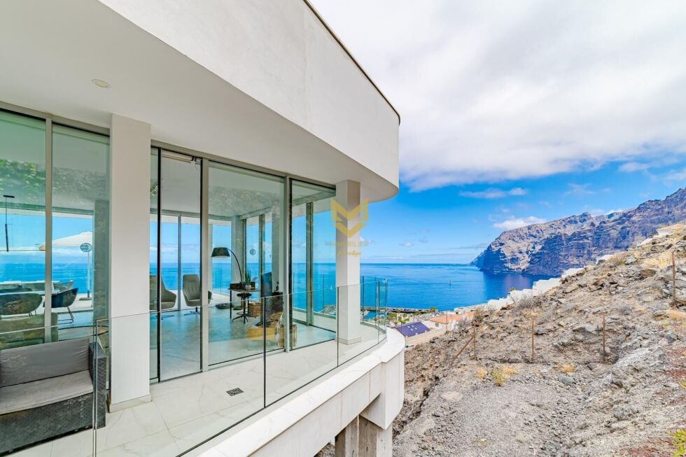 Penthouse for sale in  Santiago del Teide, Spain - P00048