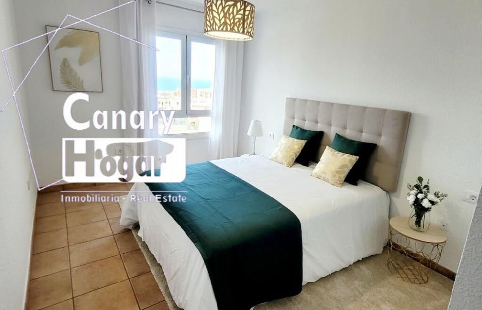 Penthouse for sale in  Miraverde, Spain - 054951