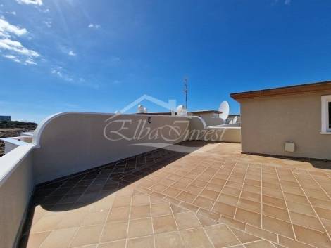 Penthouse for sale in  Acantilados de Los Gigantes, Spain - 5023