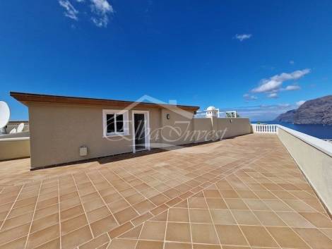 Penthouse for sale in  Acantilados de Los Gigantes, Spain - 5023