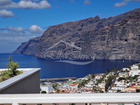 Penthouse for sale in  Acantilados de Los Gigantes, Spain - 5023