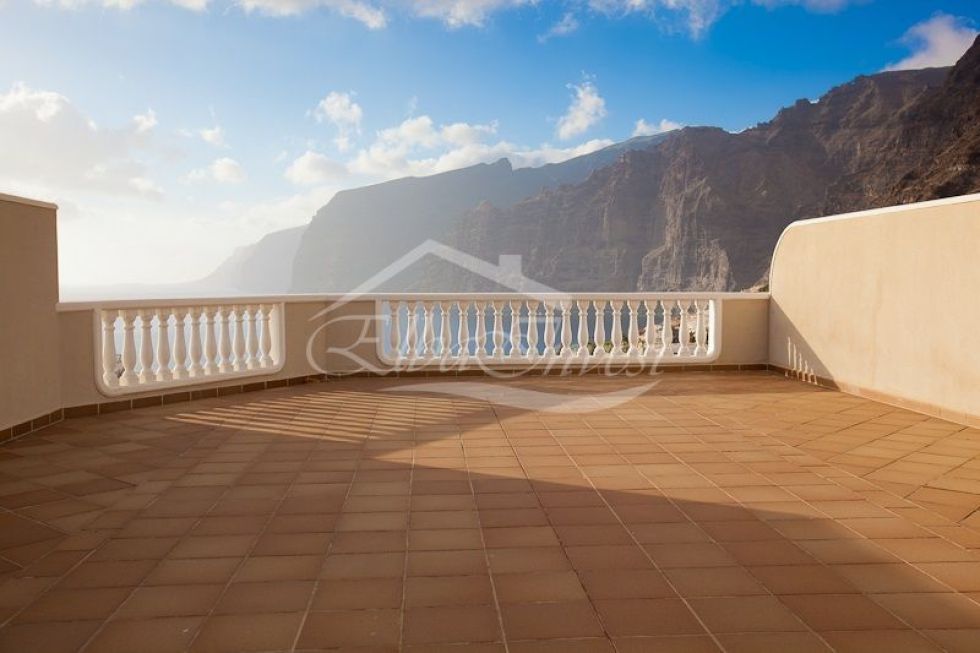 Penthouse for sale in  Acantilados de Los Gigantes, Spain - 5024