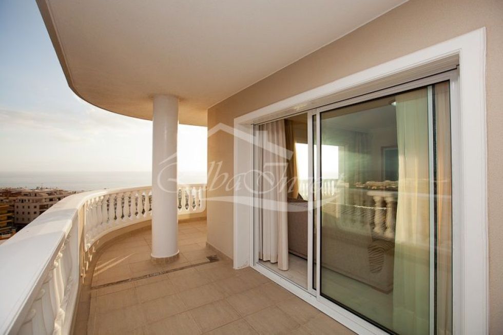 Penthouse for sale in  Acantilados de Los Gigantes, Spain - 5024