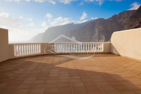 Penthouse for sale in  Acantilados de Los Gigantes, Spain - 5025
