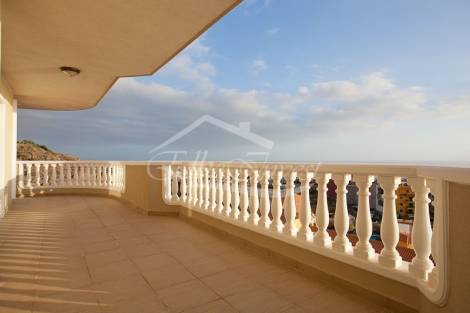 Penthouse for sale in  Acantilados de Los Gigantes, Spain - 5026
