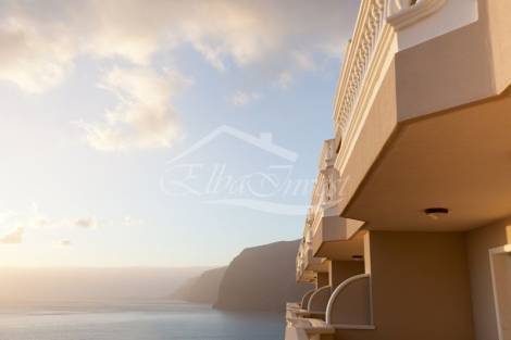 Penthouse for sale in  Acantilados de Los Gigantes, Spain - 5026