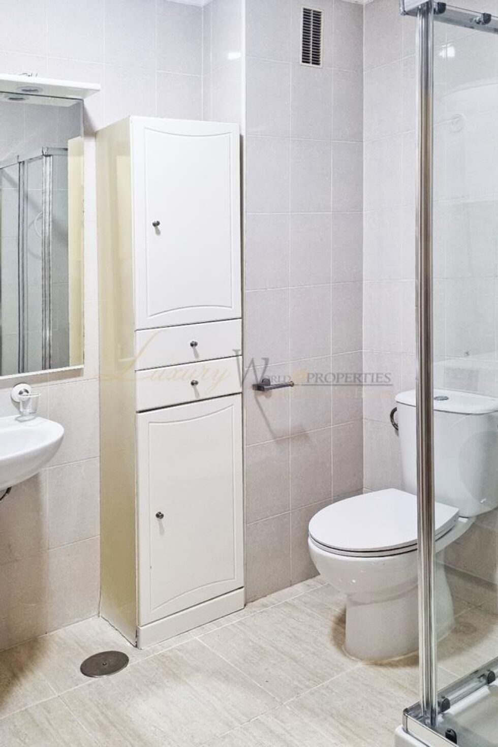 Penthouse for sale in  Cho II, Spain - LWP6087 Aneto I - Parque de la Reina