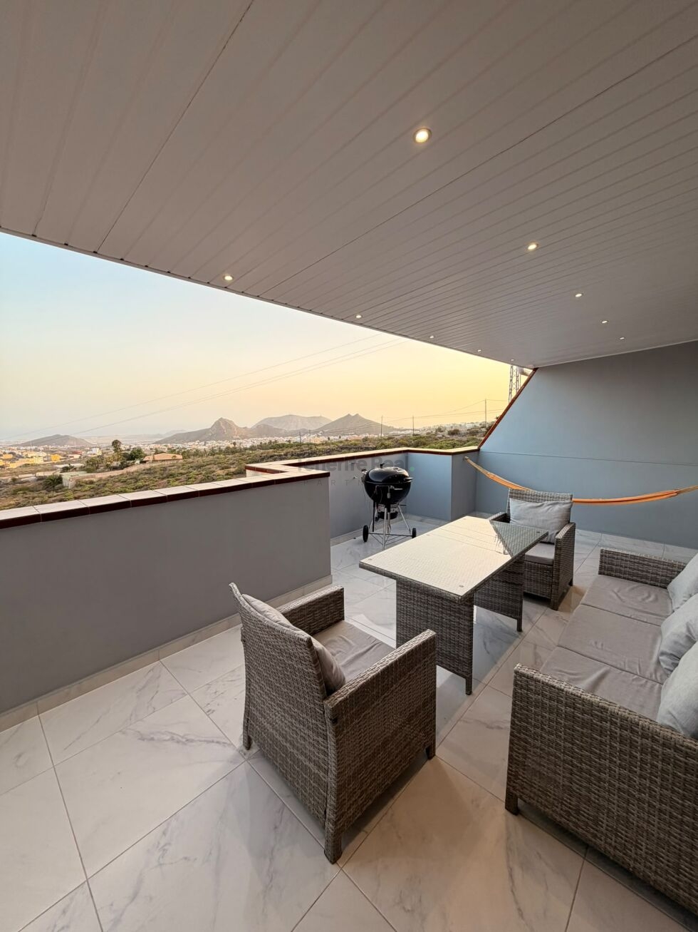Penthouse for sale in  Edificio Alejandro, Valle de San Lorenzo, Spain - TR-3055