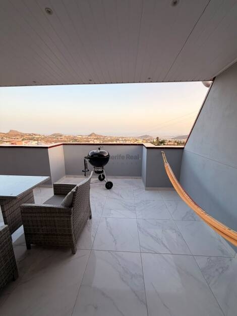 Penthouse for sale in  Edificio Alejandro, Valle de San Lorenzo, Spain - TR-3055
