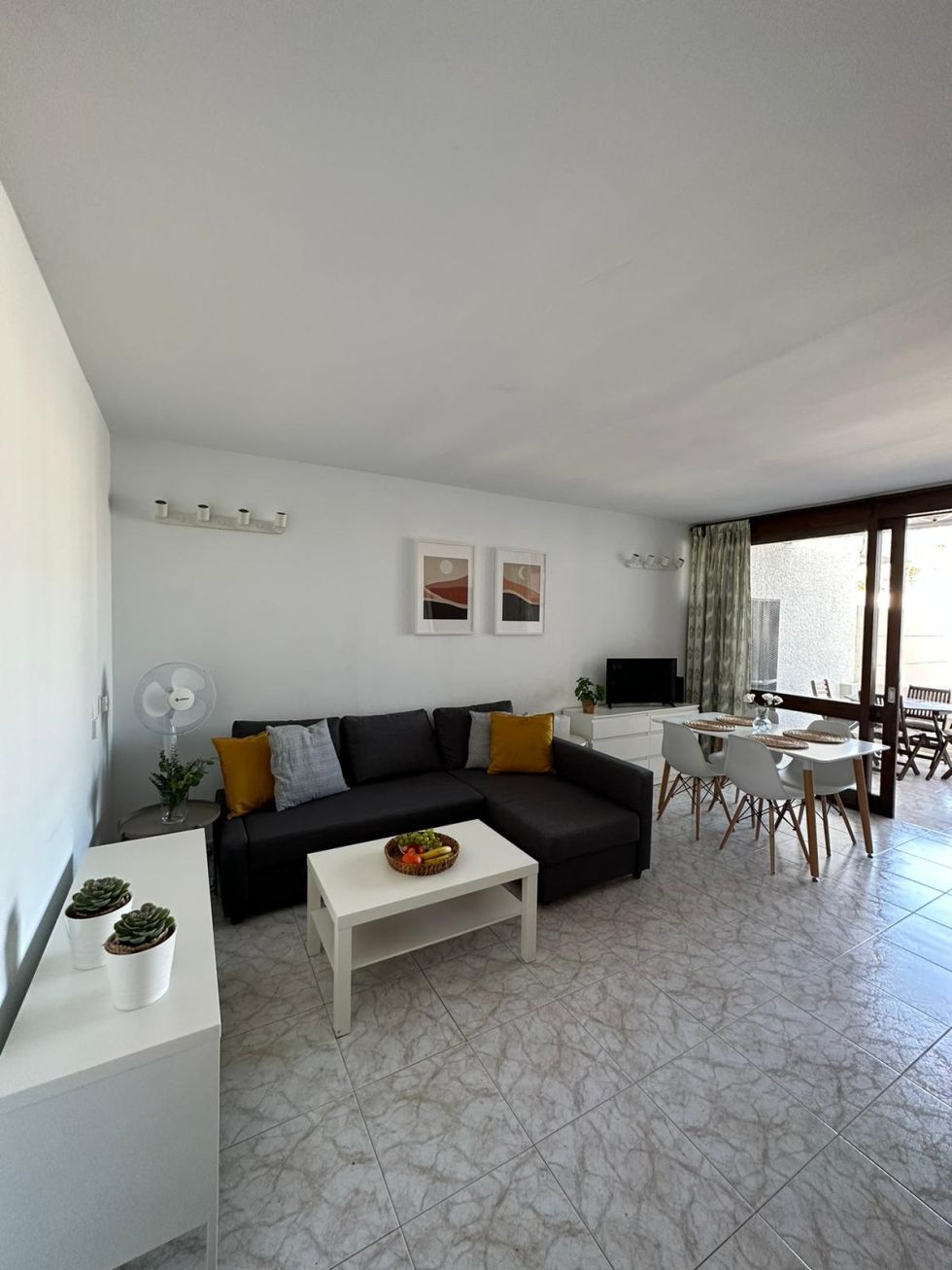 Apartment for rent in  Arona, España