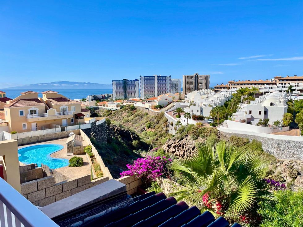 Semi-detached house for sale in  Adeje, Spain - 049591