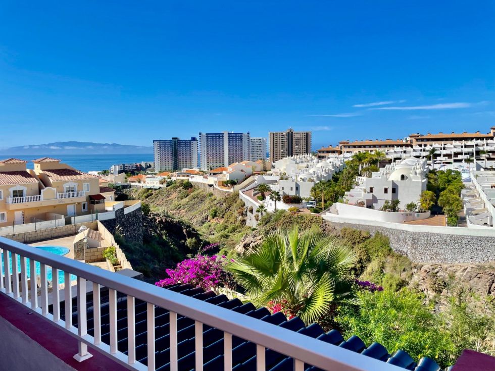 Semi-detached house for sale in  Adeje, Spain - 049591