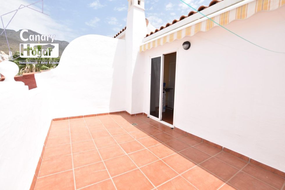 Semi-detached house for sale in  Adeje, Spain - 051871