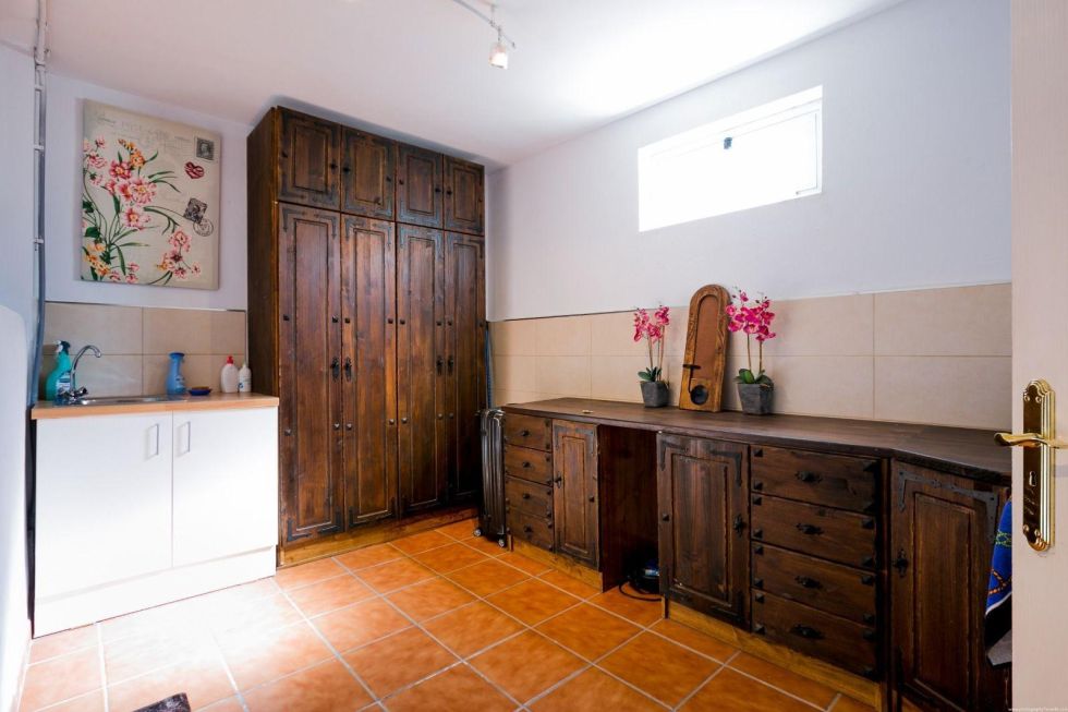 Semi-detached house for sale in  Adeje, Spain - 052141