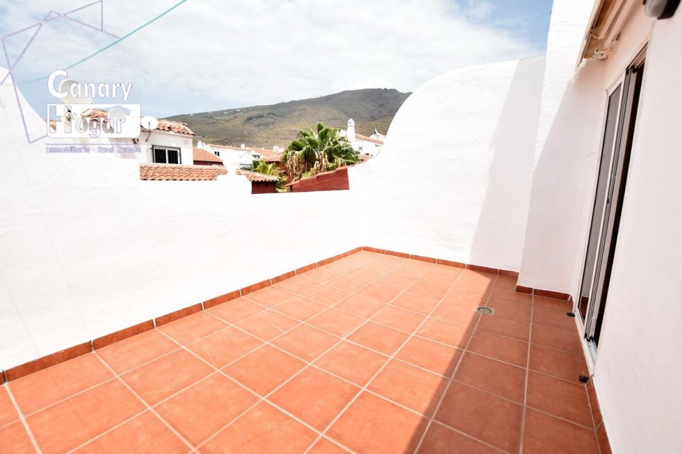 Semi-detached house for sale in  Adeje, Spain - 052851