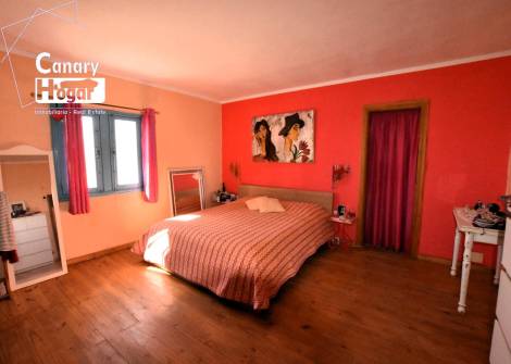 Semi-detached house for sale in  Adeje, Spain - 054281