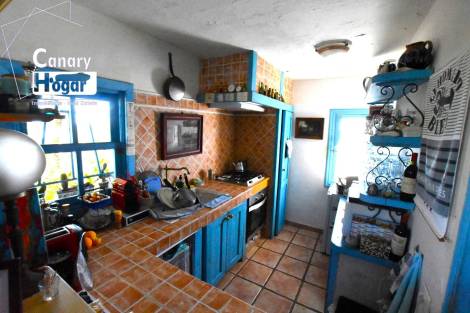 Semi-detached house for sale in  Adeje, Spain - 054281