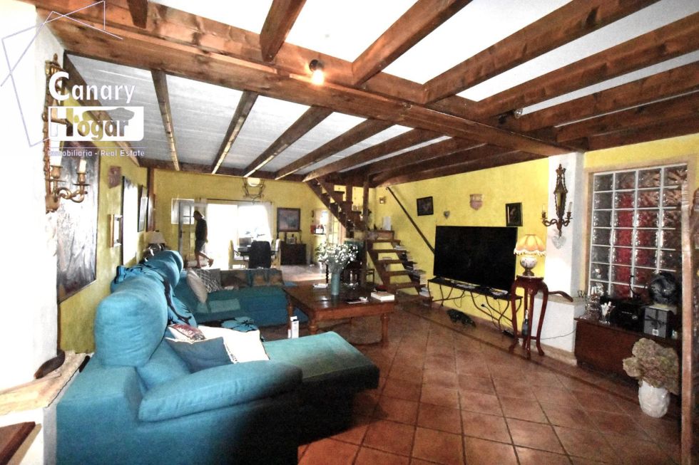 Semi-detached house for sale in  Adeje, Spain - 054281