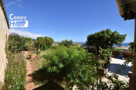 Semi-detached house for sale in  Adeje, Spain - 054281