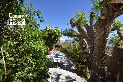 Semi-detached house for sale in  Adeje, Spain - 054281