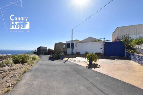 Semi-detached house for sale in  Adeje, Spain - 054281
