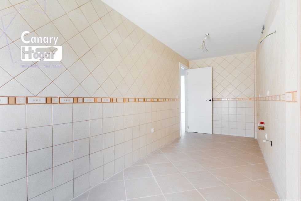 Semi-detached house for sale in  Adeje, Spain - 054801