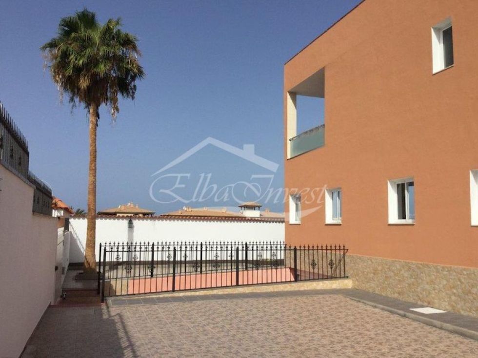 Semi-detached house for sale in  Adeje, Spain - 1175