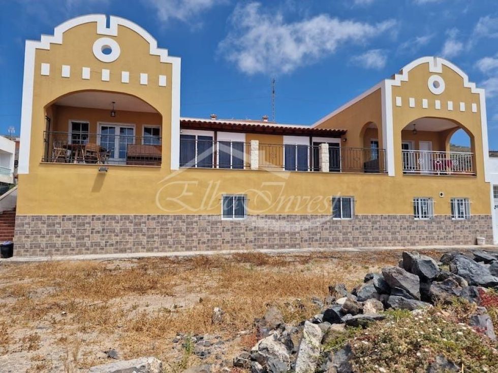 Semi-detached house for sale in  Adeje, Spain - 3993