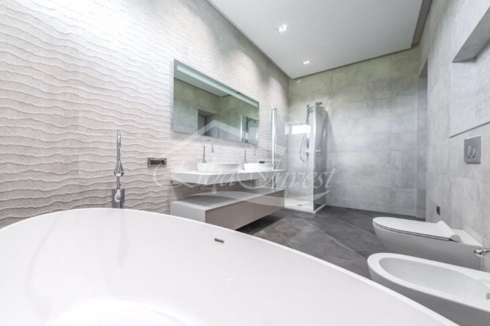 Semi-detached house for sale in  Adeje, Spain - 4383